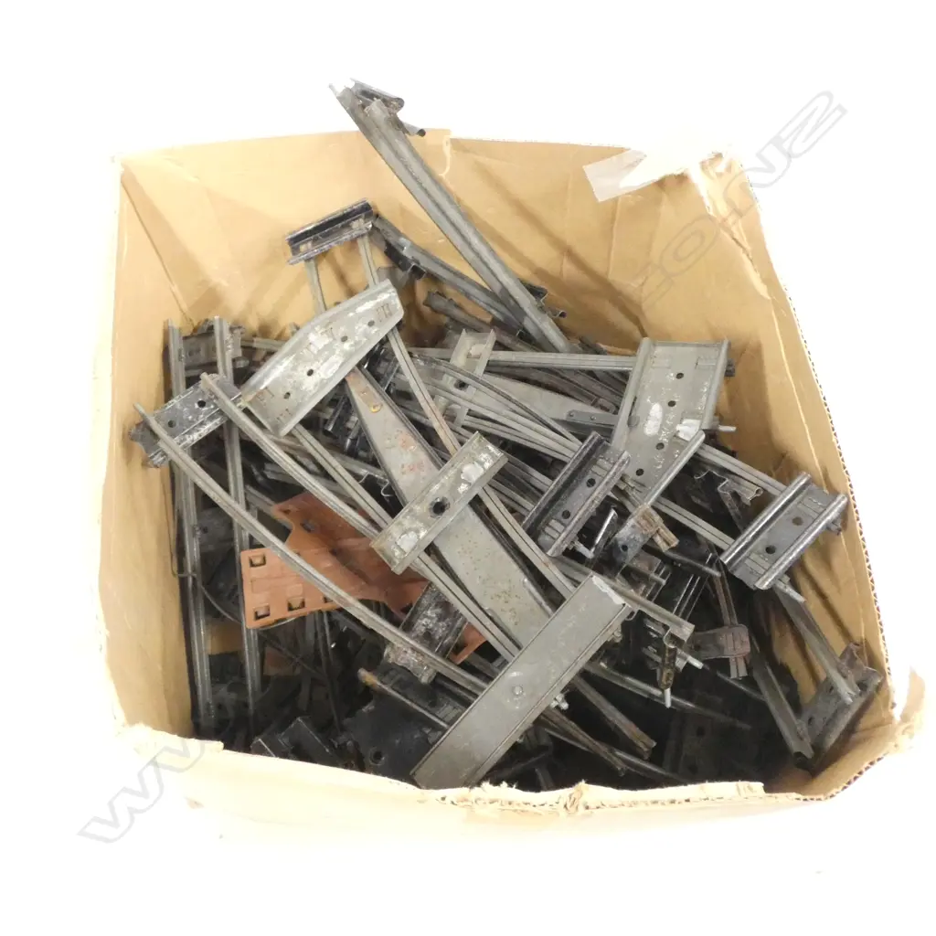 BOX LOT TRAIN TRACKS Image 1++